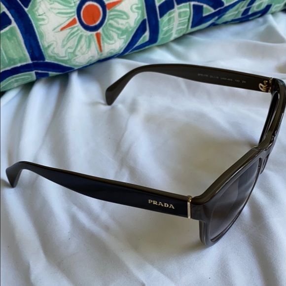 Prada Sunglasses - Picture 4 of 8